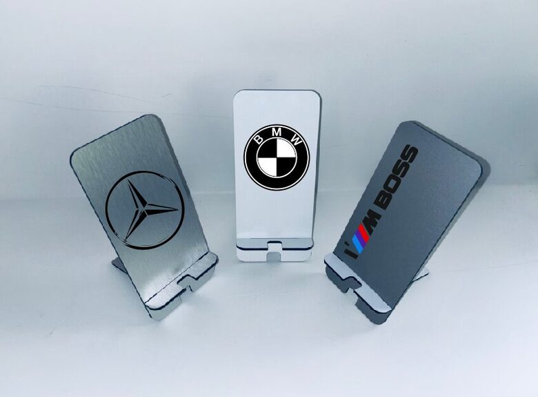 Telefona statīvs,  ar auto markas uzlīmi