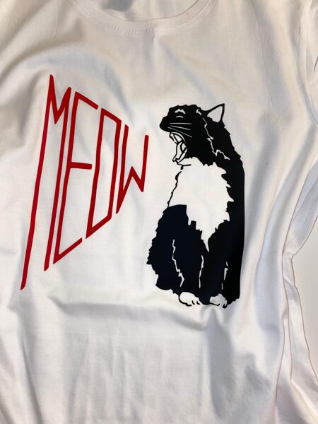 T-krekls " Meow black cat"